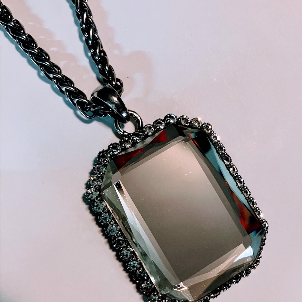 Beautiful chunky necklace on chain